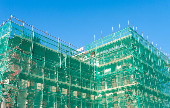 ग्रीन 1 एम 3 मी 4 एम वाइड मलबे नेटिंग सिस्टम मेश नेटिंग फॉर मचान 6 सुइयां